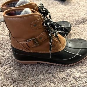 Magellan Duck Boots Size 6 Women’s